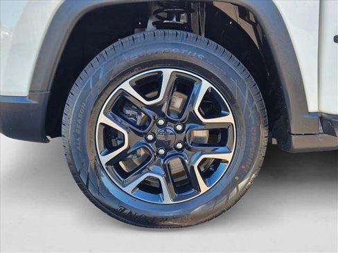 Used 2019 Jeep Compass Trailhawk image 22