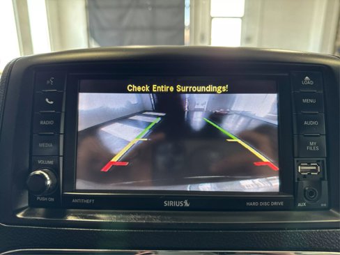 Used 2014 Chrysler Town & Country S image 28