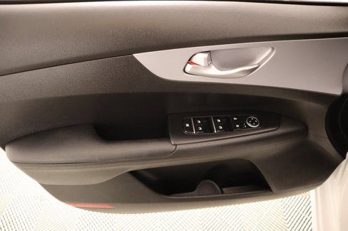 Used 2024 Kia Forte LXS w/ LXS Technology Package image 14