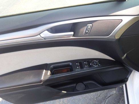 Used 2019 Ford Fusion S image 12