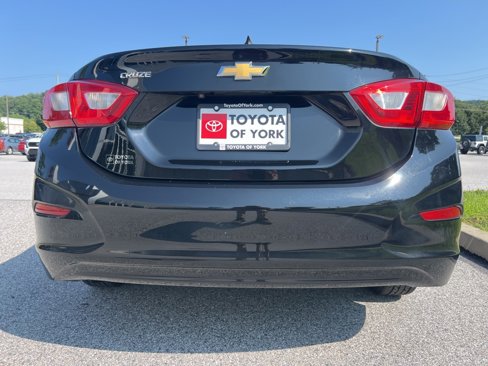 Used 2018 Chevrolet Cruze LS image 4