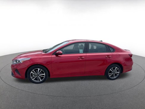 Used 2024 Kia Forte LXS image 8