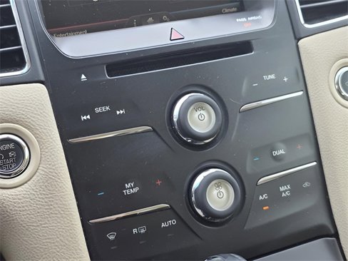 Used 2015 Ford Taurus SEL w/ Equipment Group 201A image 22