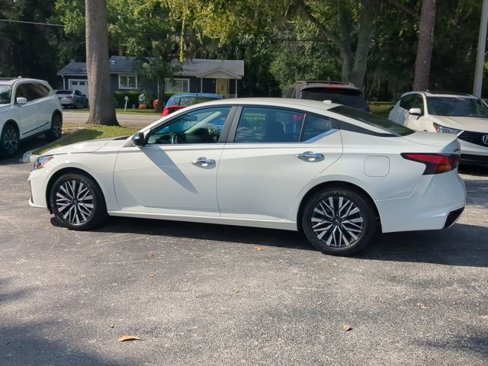 Used 2025 Nissan Altima 2.5 SV image 6