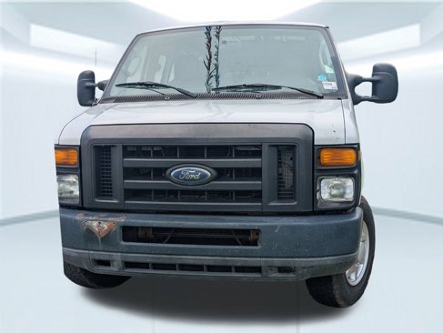 Used 2009 Ford E-250 and Econoline 250 image 2