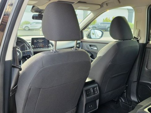 Used 2023 Nissan Rogue SV image 16