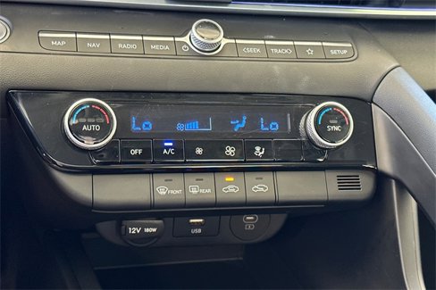Used 2024 Hyundai Elantra SEL image 22