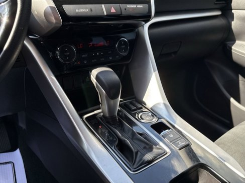 Used 2024 Mitsubishi Eclipse Cross SE image 21