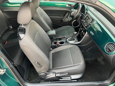 Used 2018 Volkswagen Beetle 2.0T S image 8