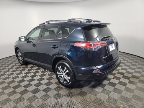 Used 2017 Toyota RAV4 LE image 10