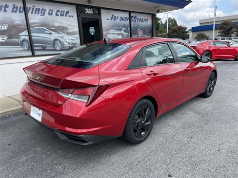 Certified 2023 Hyundai Elantra SEL image 6