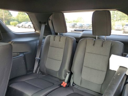 Used 2018 Ford Explorer XLT image 32