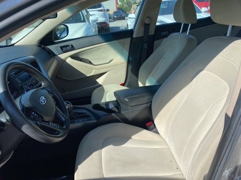 Used 2011 Kia Optima LX image 8