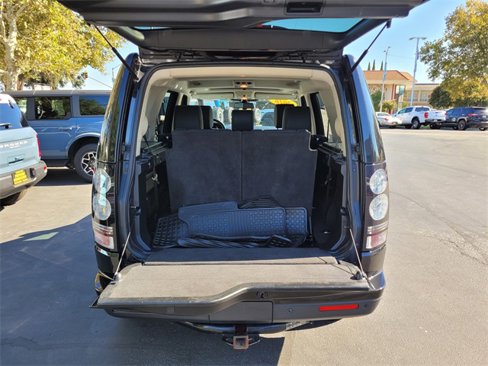Used 2016 Land Rover LR4 HSE image 11