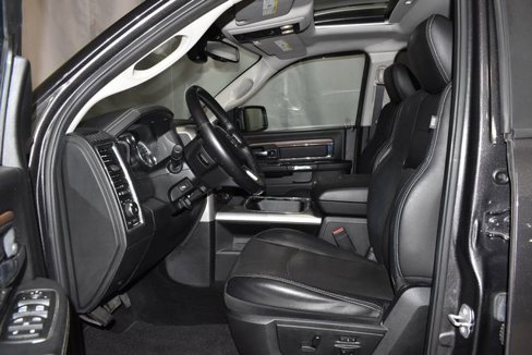 Used 2016 RAM 1500 Laramie w/ Convenience Group image 14