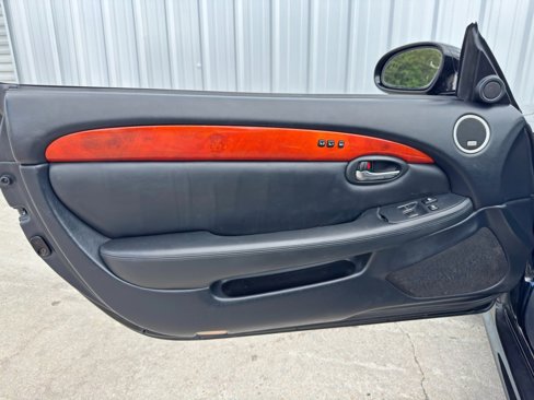 Used 2004 Lexus SC 430 Convertible image 35