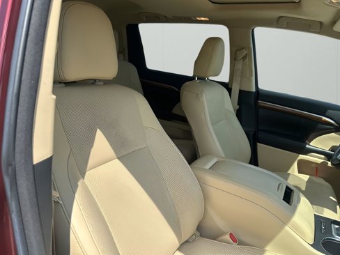 Used 2018 Toyota Highlander Limited image 15