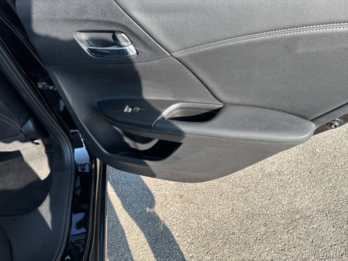 Used 2015 Honda Accord Sport image 10