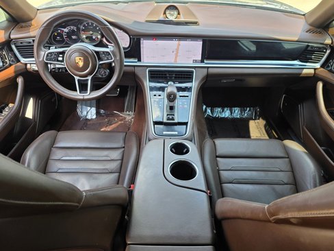 Used 2020 Porsche Panamera 4S image 17