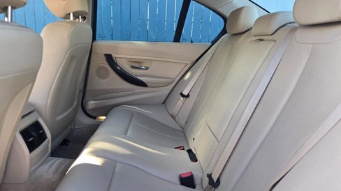 Used 2016 BMW 320i Sedan image 14