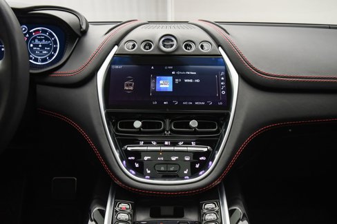 Used 2021 Aston Martin DBX image 41