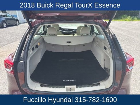 Used 2018 Buick Regal Essence w/ Driver Confidence Package #1 image 15