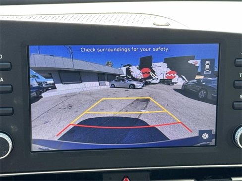 Used 2021 Hyundai Elantra SEL image 27