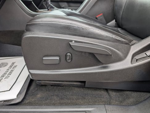 Used 2015 GMC Canyon SLT image 13