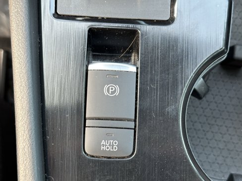 Used 2021 Nissan Rogue S image 27