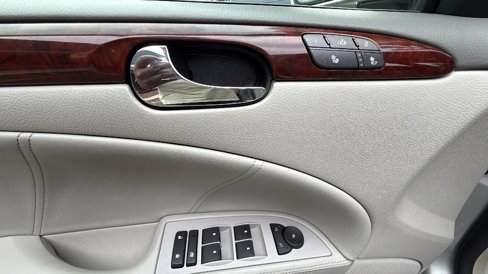 Used 2007 Buick Lucerne CXL w/ Luxury Package image 10