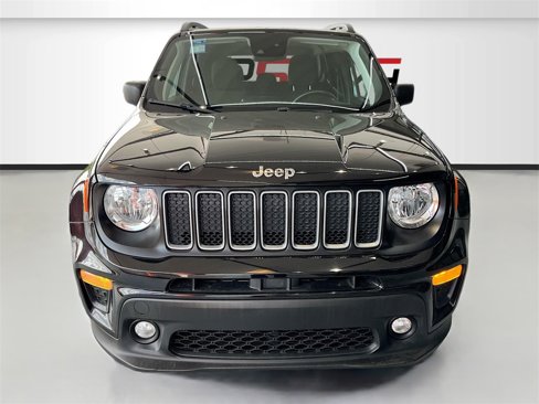 Used 2022 Jeep Renegade Latitude w/ Convenience Group image 2