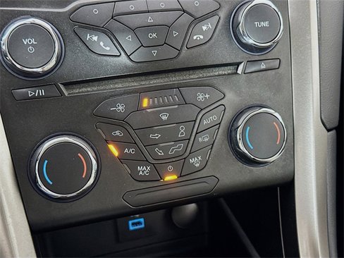 Used 2018 Ford Fusion S image 15