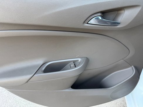 Used 2017 Chevrolet Cruze LS image 13