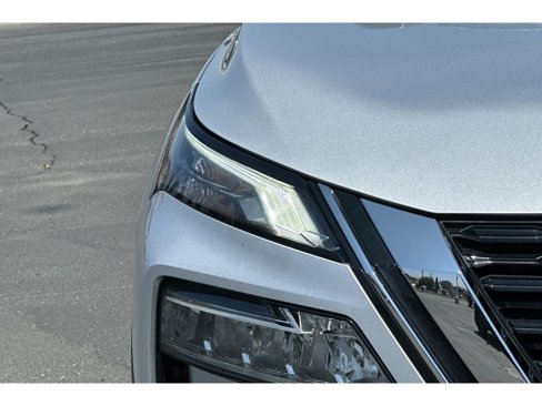 Used 2022 Nissan Rogue SV image 44