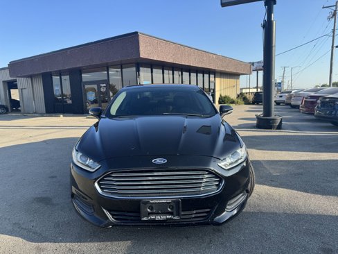 Used 2013 Ford Fusion SE image 2