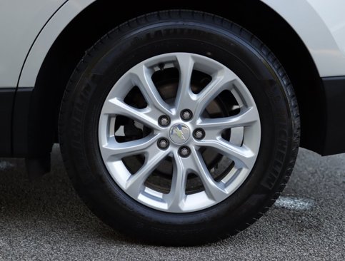 Used 2018 Chevrolet Equinox LT image 34