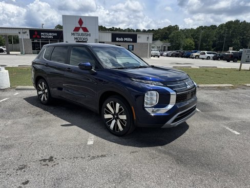 New 2025 Mitsubishi Outlander SE image 9