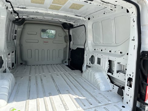 Used 2022 Ford Transit 250 Low Roof AWD image 18