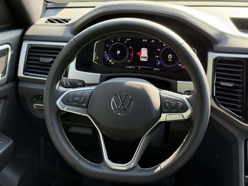 Used 2023 Volkswagen Atlas Cross Sport SE image 9