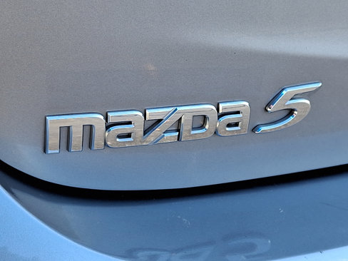 Used 2015 MAZDA MAZDA5 Sport image 29