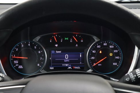 Used 2020 Chevrolet Equinox LT image 18