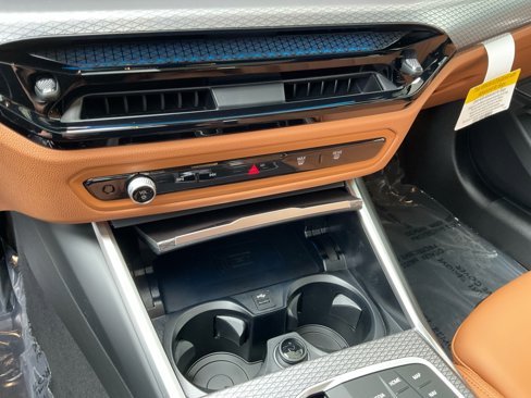 New 2025 BMW 330i Sedan w/ Premium Package image 18