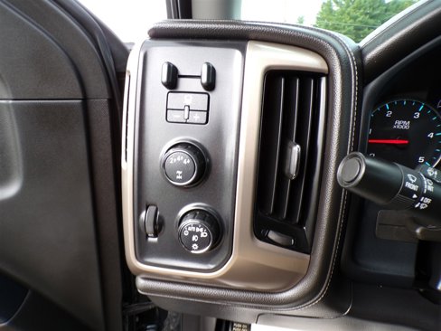 Used 2019 GMC Sierra 3500 Denali w/ Duramax Plus Package image 30