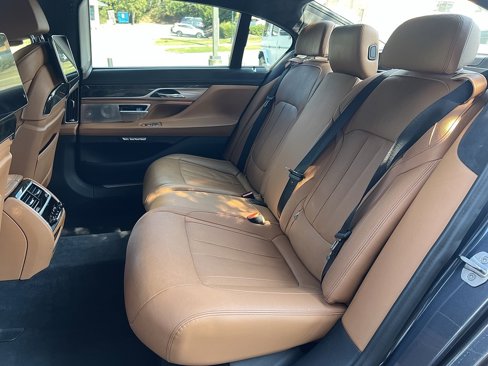 Used 2017 BMW 740e xDrive image 28