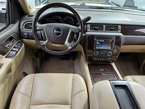 Used 2014 GMC Yukon XL Denali image 9