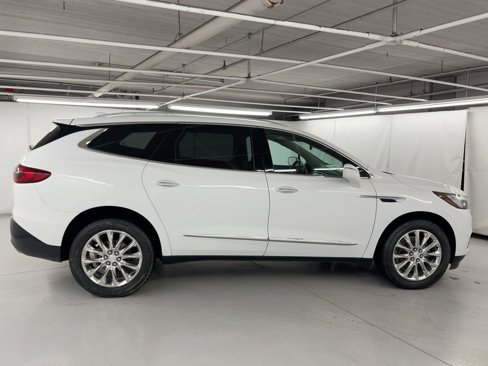 Used 2018 Buick Enclave Premium image 8