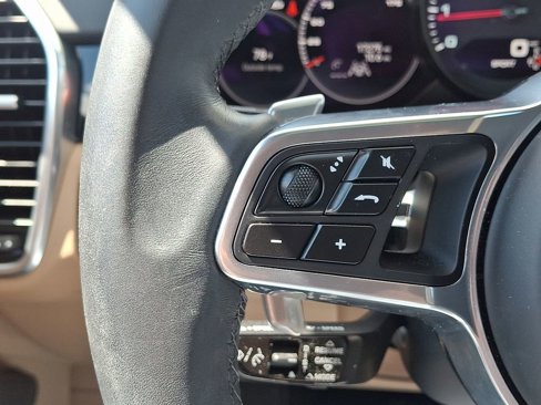 Certified 2022 Porsche Cayenne image 26