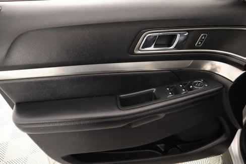 Used 2019 Ford Explorer XLT w/ Equipment Group 201A image 15