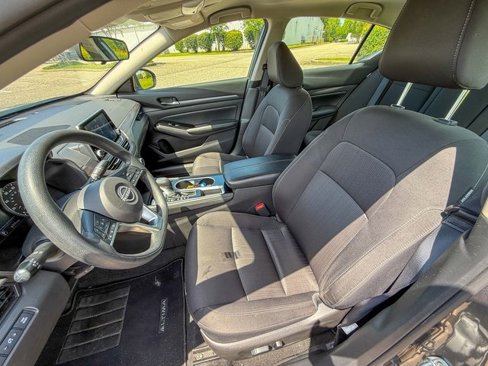 Used 2023 Nissan Altima 2.5 SV image 17