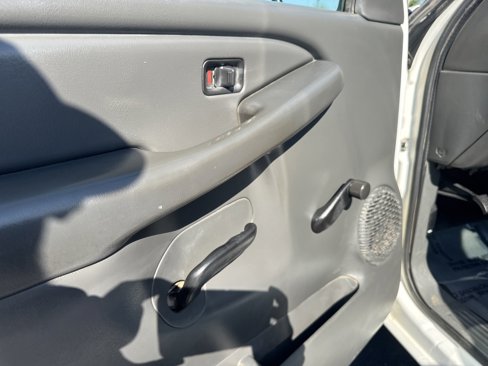 Used 2006 Chevrolet Silverado 3500 2WD Regular Cab image 19